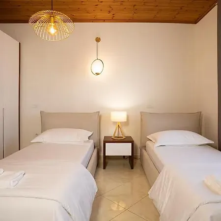 Book Now For A Refined And Unforgettable ! Affittacamere